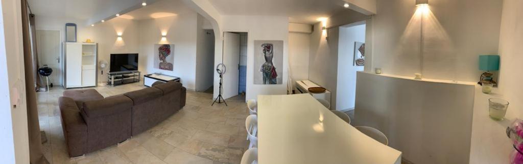 Appartement Saint Gilles Les Bains מראה חיצוני תמונה