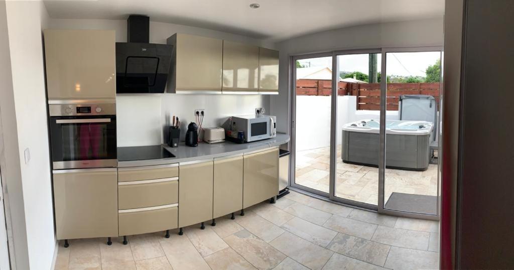 Appartement Saint Gilles Les Bains מראה חיצוני תמונה
